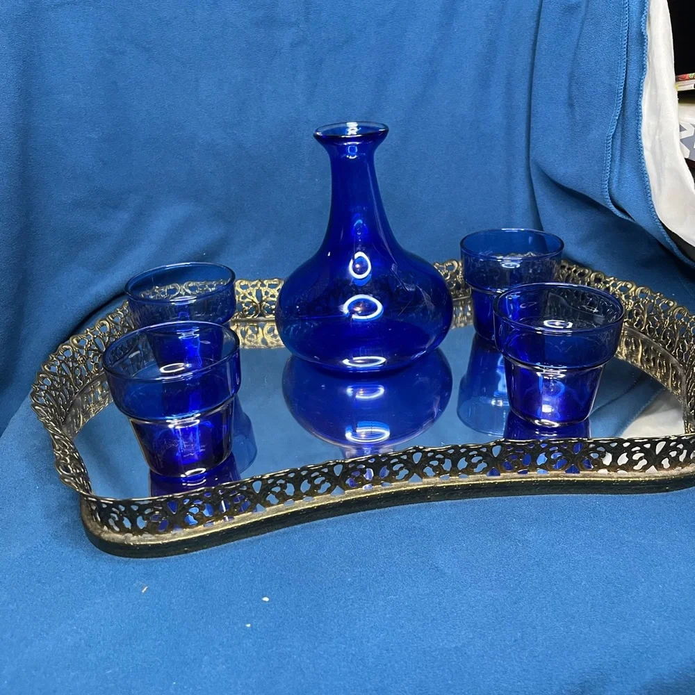 MCM Vintage Hand Blown Glass Decanter With 4 Anchor Hocking Glasses Sapphire
